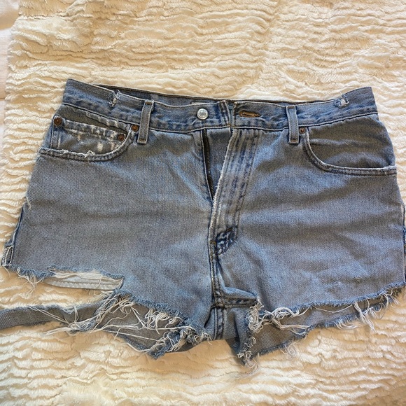 Levi's Pants - Women’s vintage Levi 550 shorts